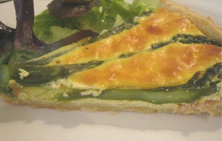 Tarte_asperges_et_saumon_part