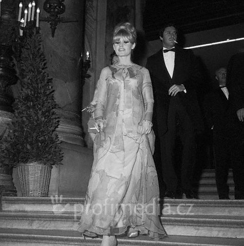 1966-03-paris-soiree1-avec_zagury-011-1
