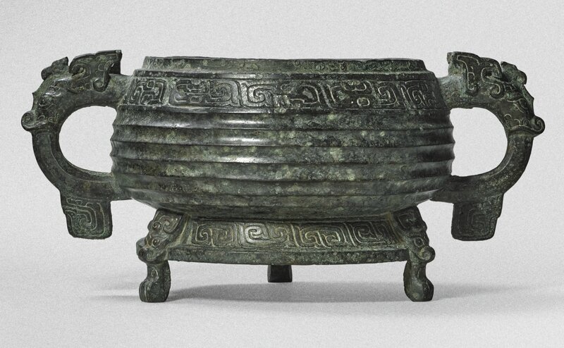 An archaic bronze ritual food vessel (gui), Late Western Zhou dynasty