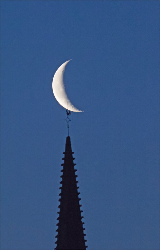 Lune coq église 070421