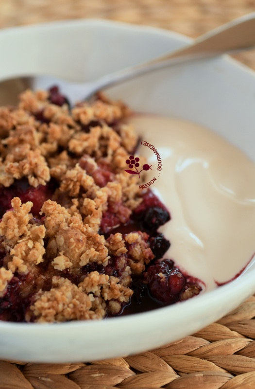 Crumble prune rouge, cassis, groseille_3