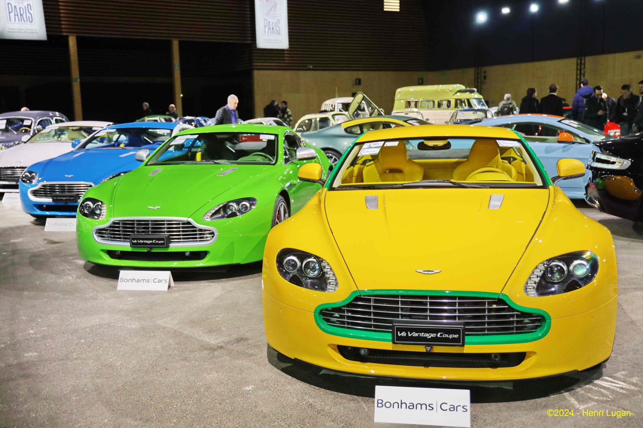 Aston Martin V8 Vantage coupe_01 - 2010 [UK] HL_GF