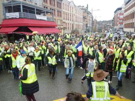 danse devvant la préfecture