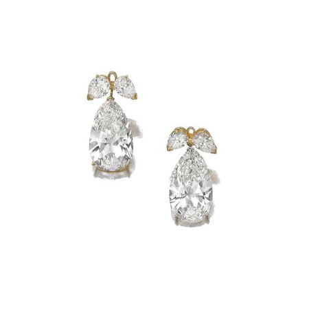 Attractive Pair of diamond pendants