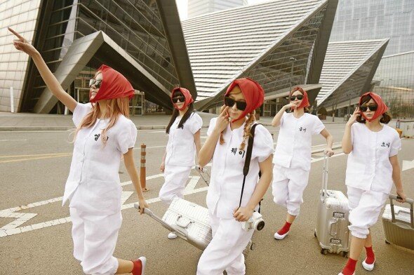 Crayon-Pop-Photo-teaser-5th-single-album-Uh-ee-03-590x392