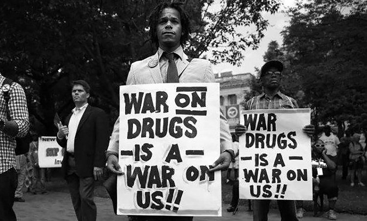 war-on-drugs-on-us (1)