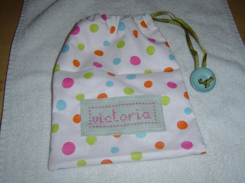 pochette à pois