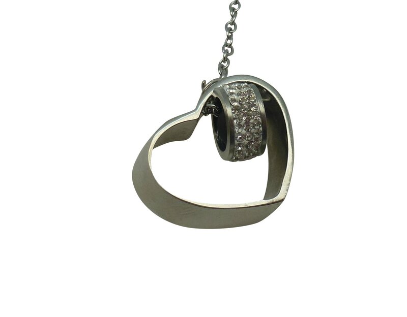 3 SIYAJE PENDENTIF COEUR PARFUMABLE 21