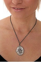 Crest_Locket_1