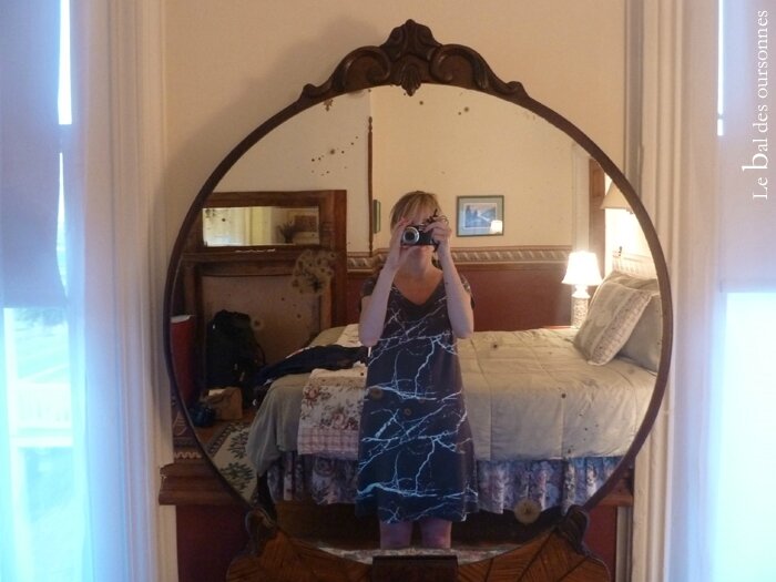 83 Pensacola Bed and Breakfast Miroir ancien reflet
