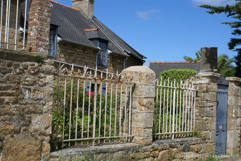 Bréhat maison bleue