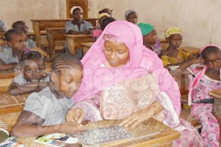 youssouf-hadidja-alim-visite-ecole