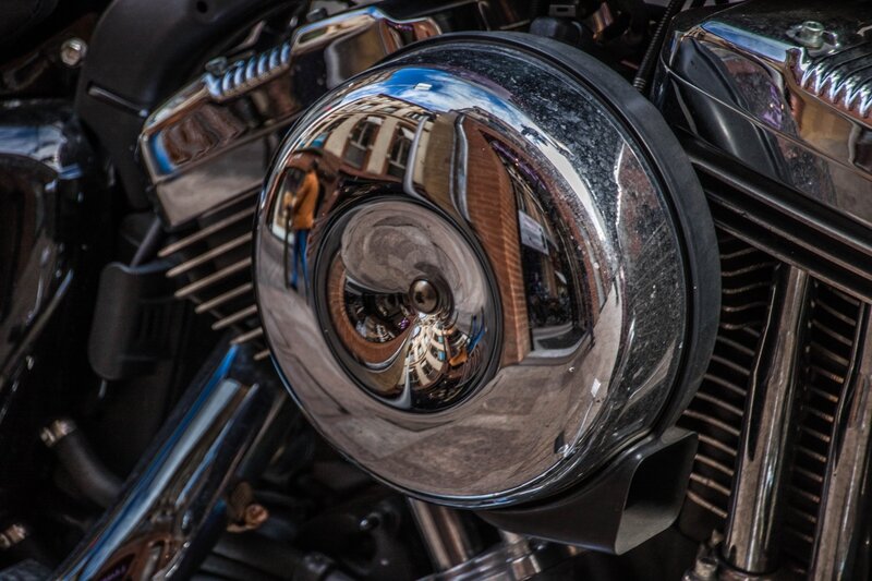 Reflets sur une Harley Davidson