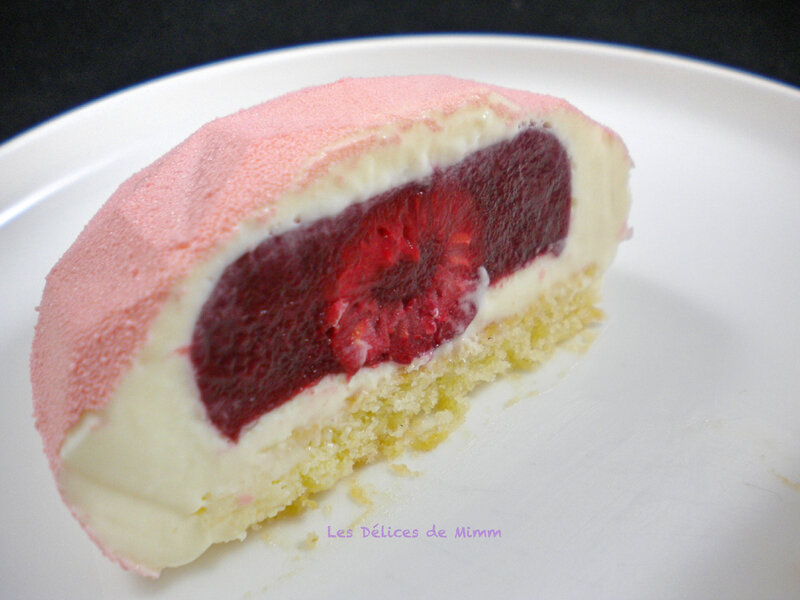 Framboises précieuses entremets individuels