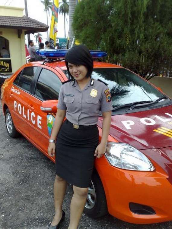 Police_girls_03
