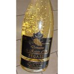 pegase_la_boisson_de_vin_avec_des_paillettes_en_or