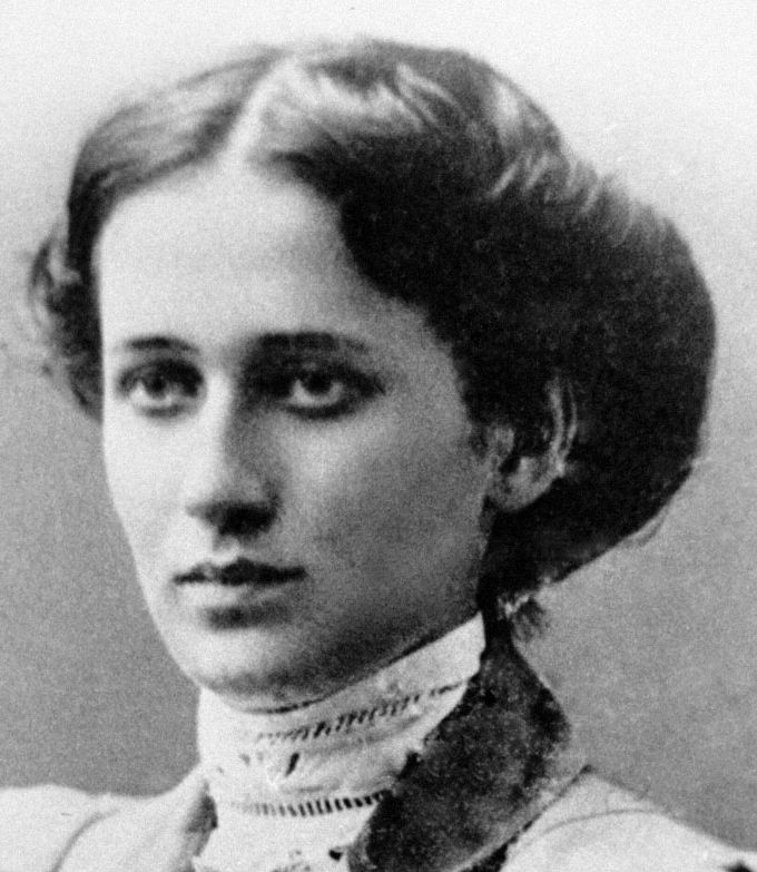 838_anna_akhmatova_1_
