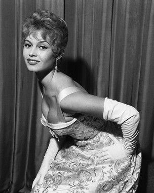 1956-10-29-londres-empire_theatre-022-2