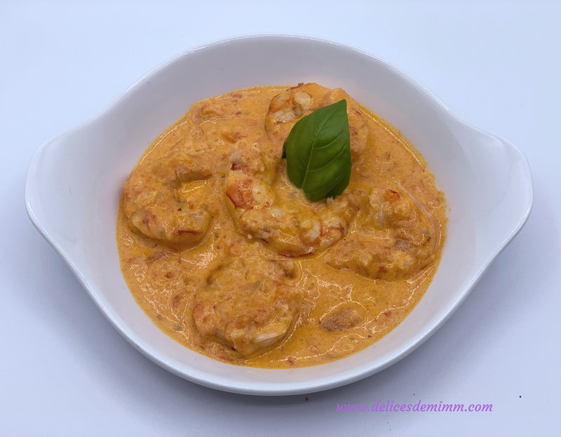 Cassolette de scampis, sauce crémeuse aux tomates fraîches 3