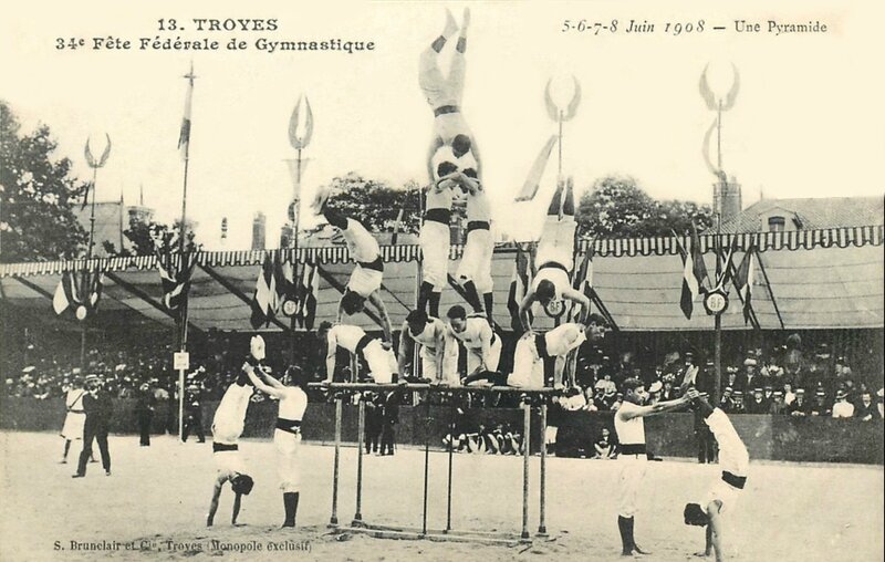 CPA Troyes Juin 1908 Pyramide