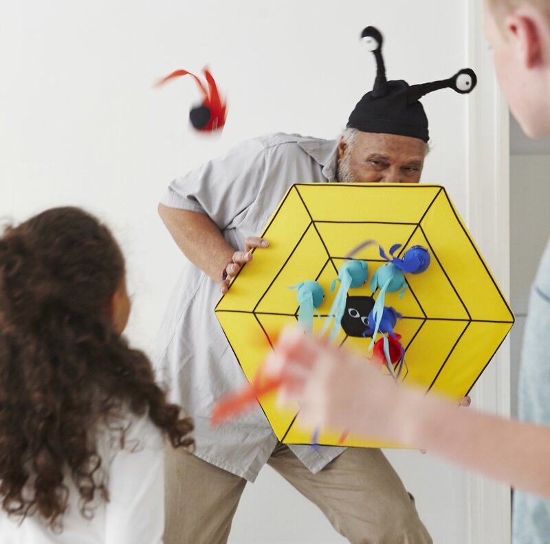 10574