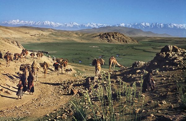 1967 JBourgeois Afghanistan nomades caravane