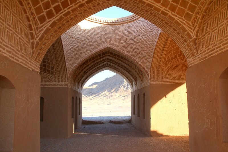 e 9 Tours funéraires Zoroastriens Yazd