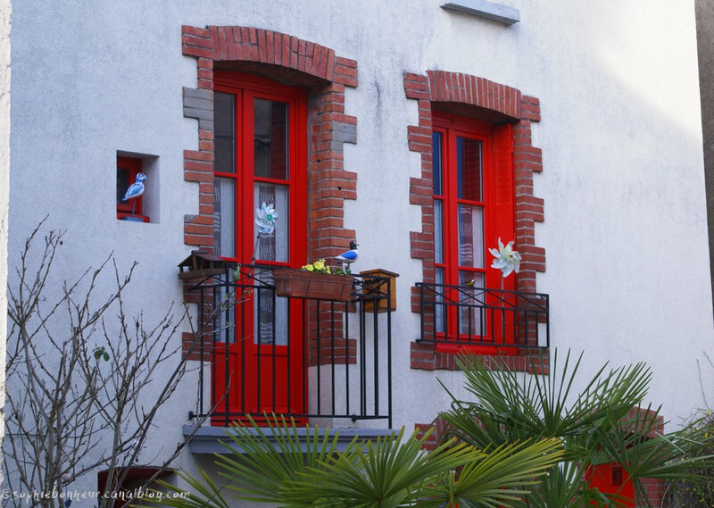 T porte rouge
