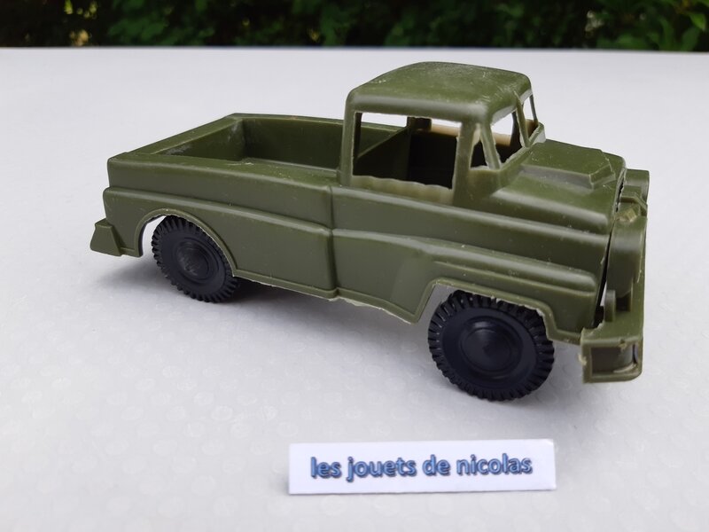 JB 00682