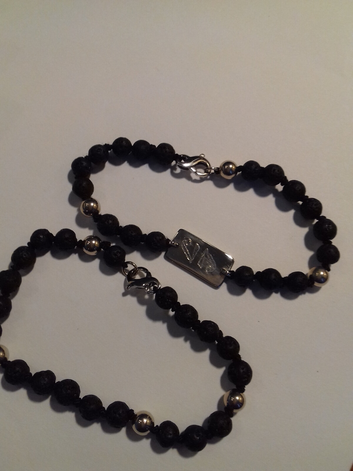 bracelet pierres de lava et or gris