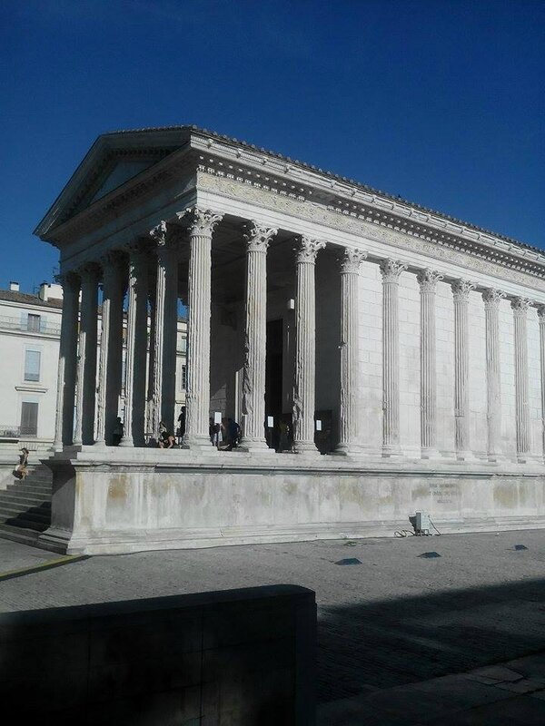 maison carrée