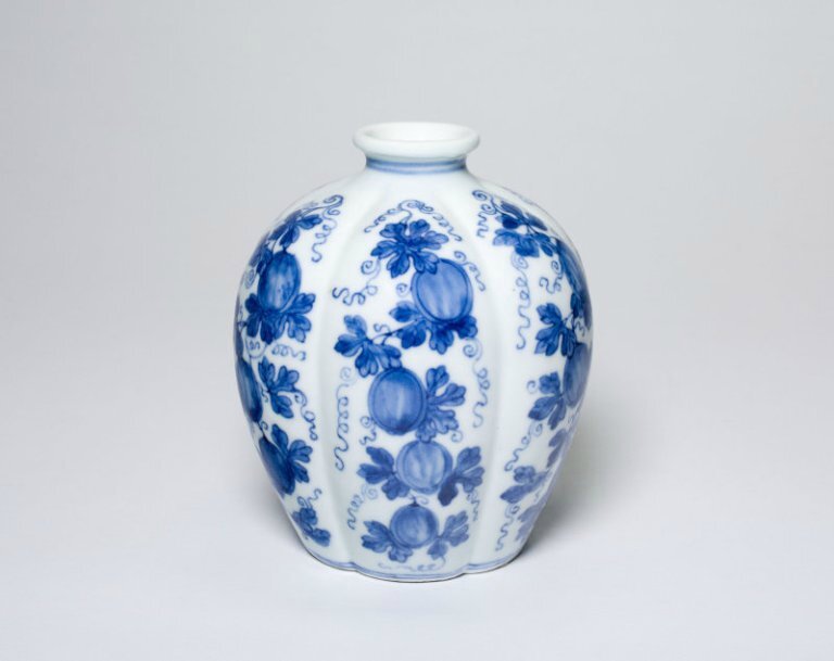 Lobed Jar with Melons, Qing dynasty (1644-1911), Yongzheng mark and period (1723-1735)
