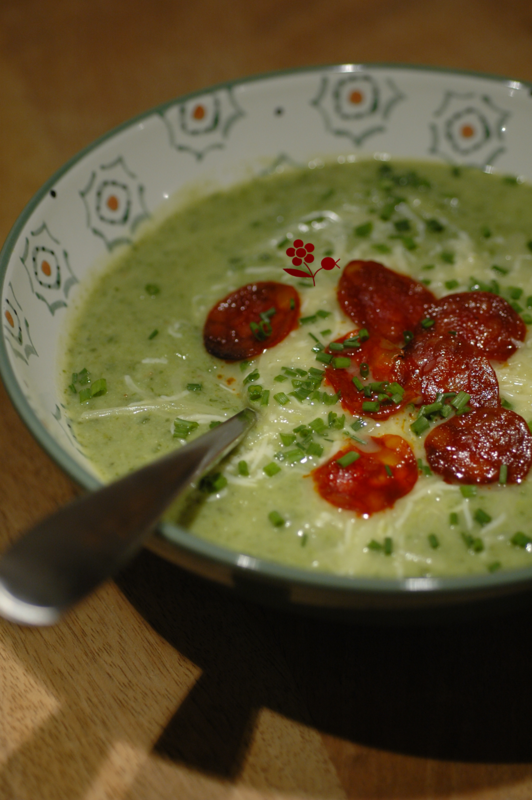 Velouté de chou-fleur & chou kale aux épices