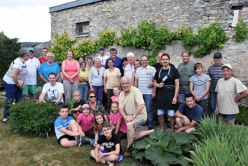 participants fleurissement village 3 juin 2017