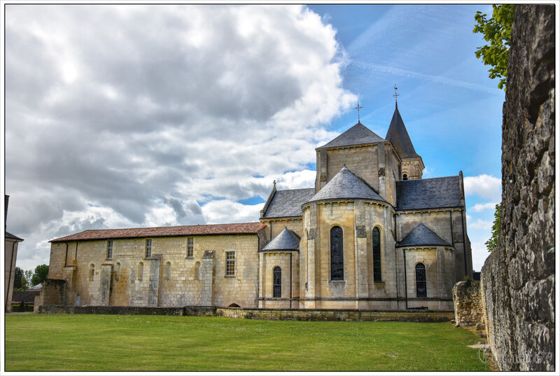 Ateliers contés ALEGRANSA- musique médiévale à l'abbaye d'Aliénor de Nieul Sur L'Autize (5)