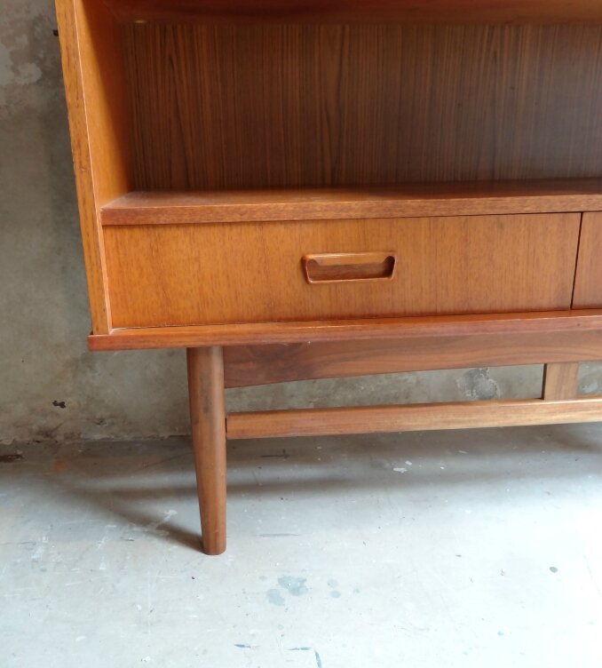 BUFFET SCANDINAVE TECK DETAIL