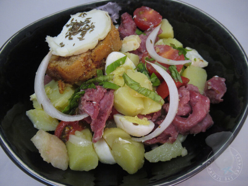 Salade de pommes de terre aux gésiers et Pélardons