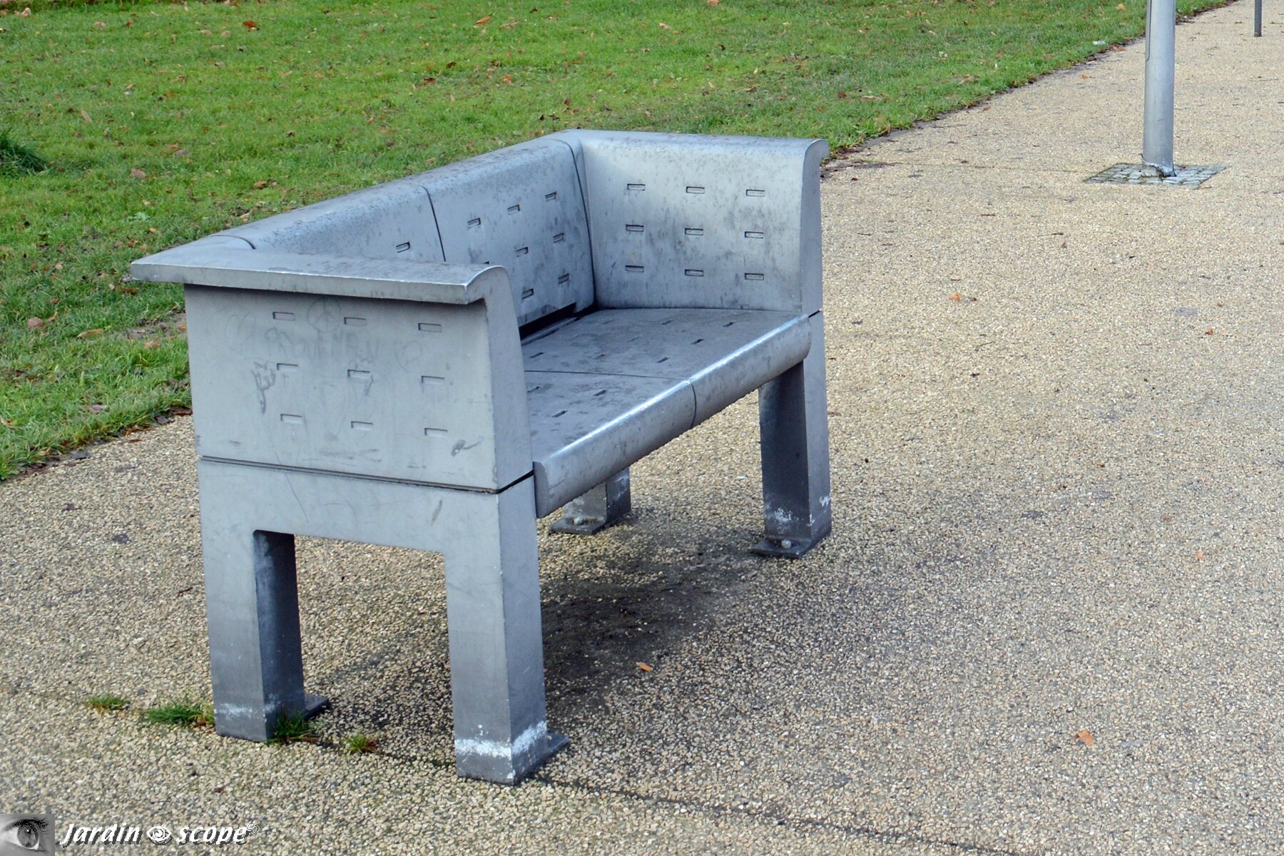 Banc 2 places en tôle galvanisée Place Rapp à Colmar