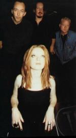 1995-09-28-UK-Top_Of_The_Pops-backstage-1-2