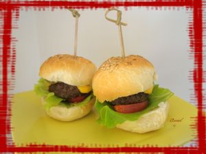mini hamburgers