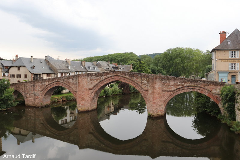 00812 Aubrac Juin 2023 - Aveyron - Espalion - Le Pont-Vieux