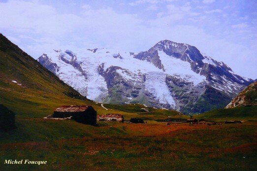 1053) Rando pédestre face au Mont Pourri (Savoie)