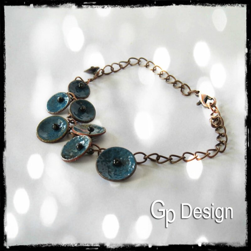 bracelet fleurs bleues carré mep
