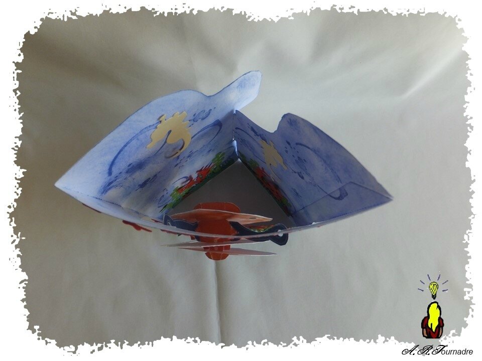 ART 2017 09 poisson suspendu 4