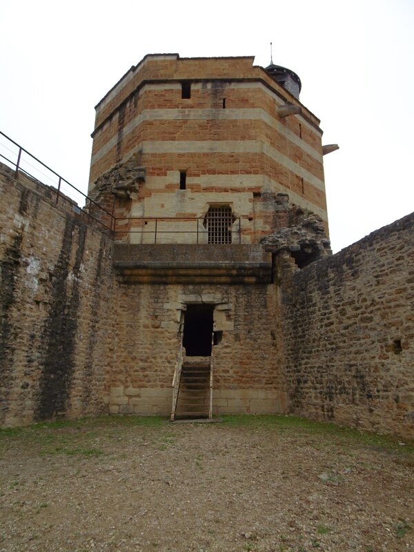 1478 la saône Trèvoux le fort
