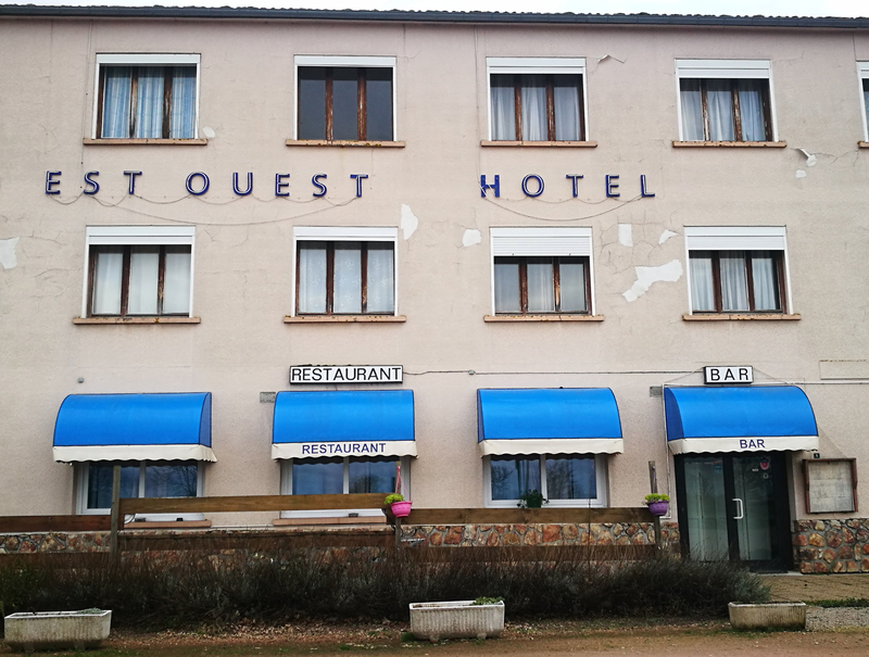 Doyet, hôtel Est Ouest