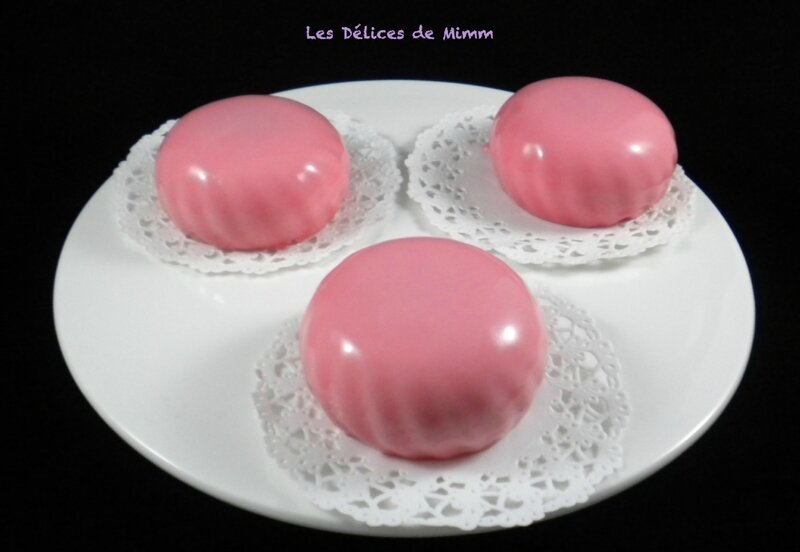 Petits entremets vanille-framboise pour Octobre Rose 2