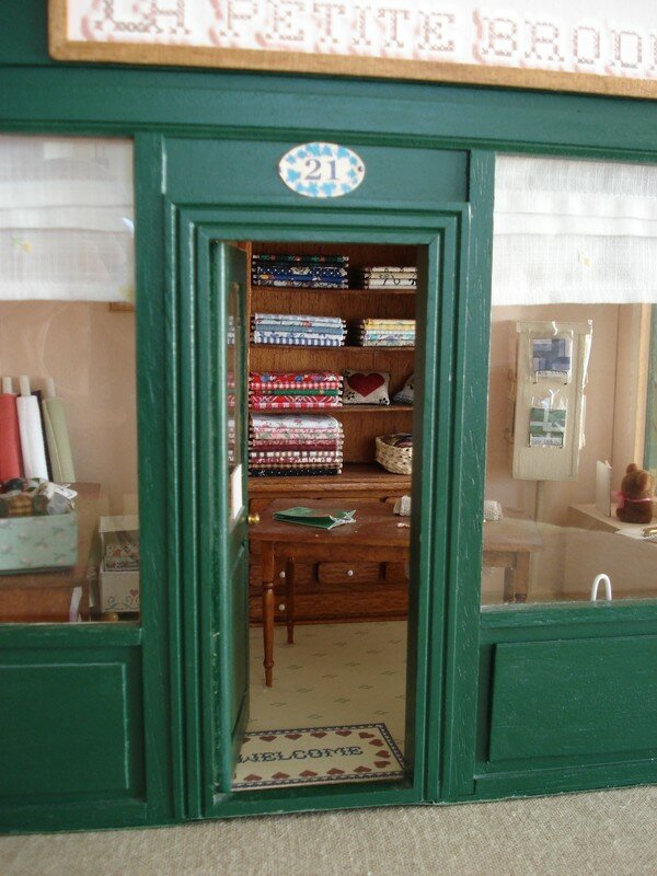 La petite brodeuse (intérieur)