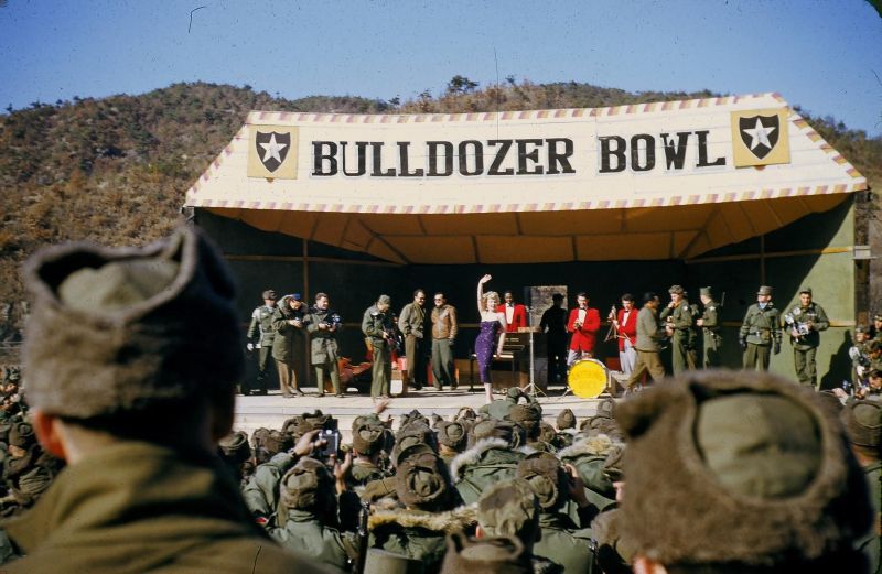 1954-02-18-korea-2nd_division-bulldozer_bowl-020-1