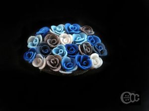 Broche roses bleus-argent-nacre (face)